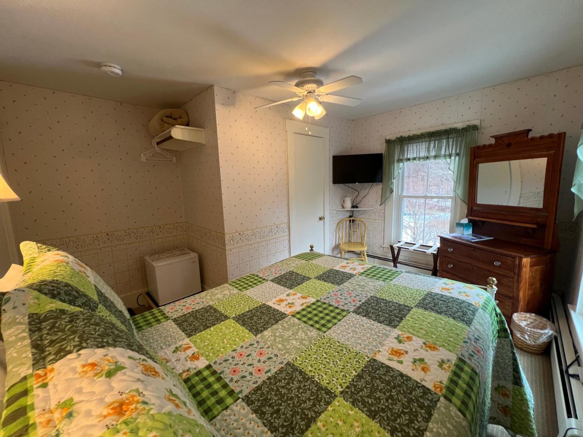 Echo Lake Inn (Adults Only) Plymouth Екстер'єр фото