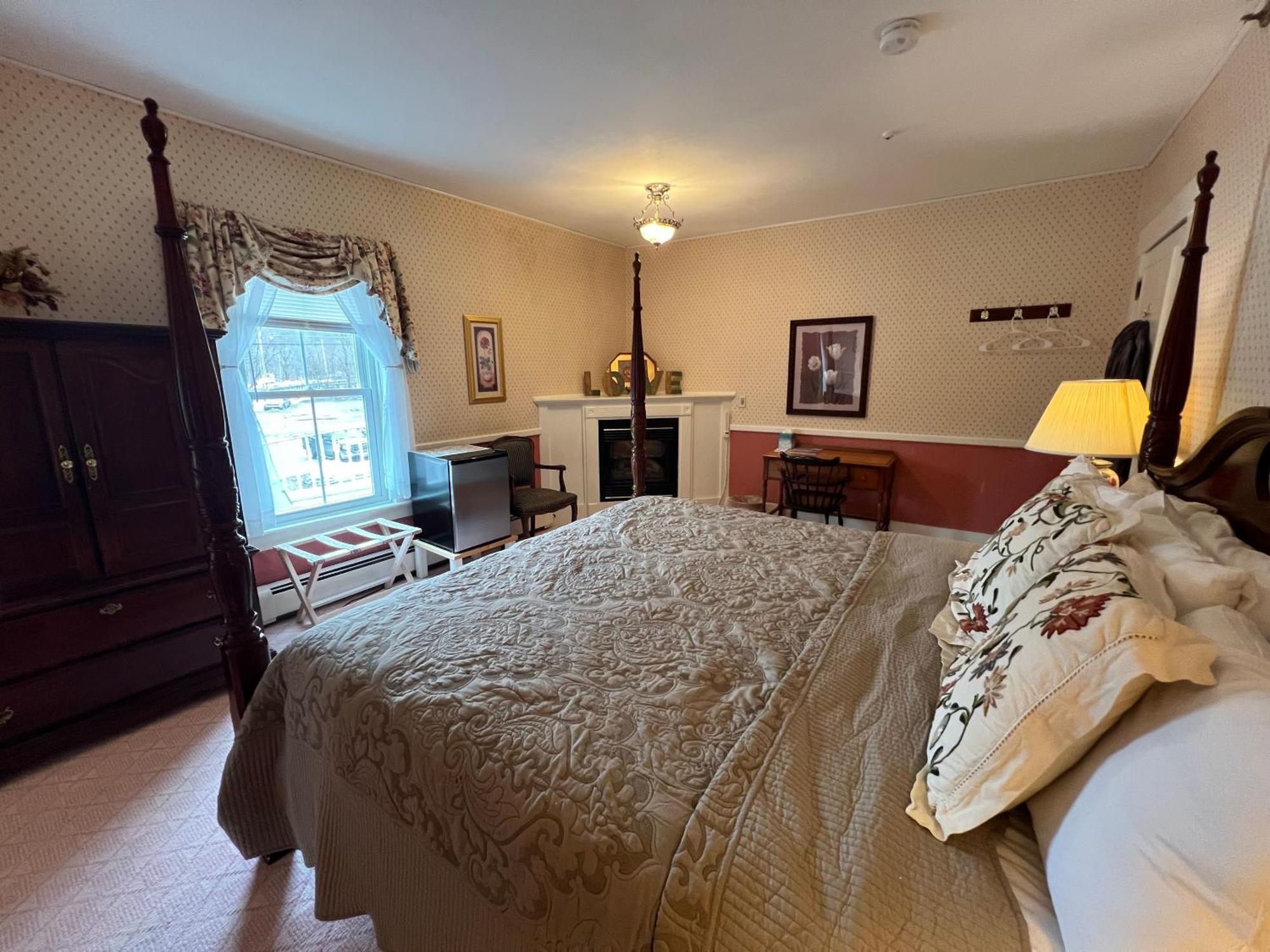 Echo Lake Inn (Adults Only) Plymouth Екстер'єр фото